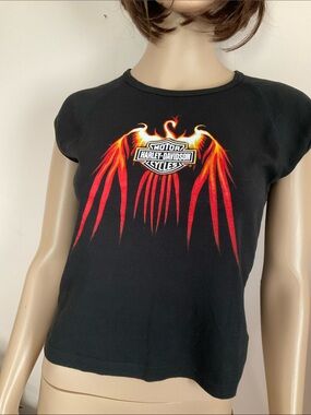 Vintage Harley-Davidson Black Cropped Tee with Red-Orange Flame Wings